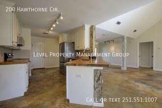 200 Hawthorne Cir in Fairhope, AL - Building Photo - Building Photo