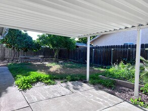 40 Ranchito Ct in Hollister, CA - Building Photo - Building Photo