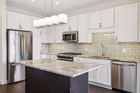 5220 Eden Ave, Unit 2418 in Edina, MN - Building Photo - Building Photo