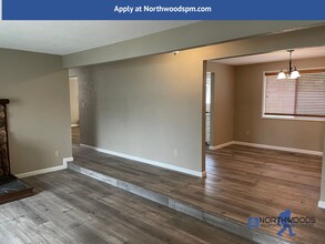 3079 Aitken Wy in Medford, OR - Building Photo - Building Photo