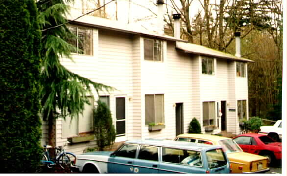 15320 40th Ave W in Lynnwood, WA - Foto de edificio