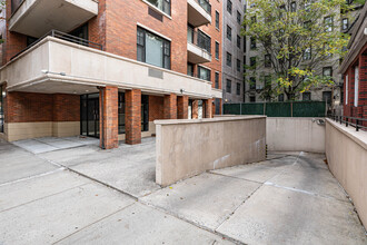 Vista Condos in Brooklyn, NY - Foto de edificio - Building Photo