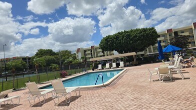 23305 Barwood Ln N in Boca Raton, FL - Building Photo - Building Photo
