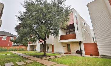 1105 W 17th St in Houston, TX - Building Photo - Building Photo