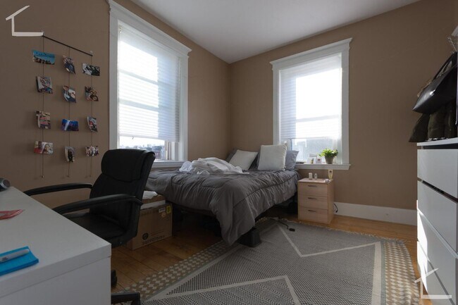 property at 8 Glenville Ave