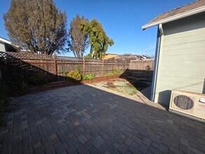 7010 Rudsdale St in Oakland, CA - Building Photo - Building Photo