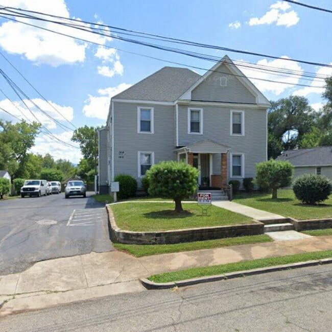 1412 Moorman Ave NW