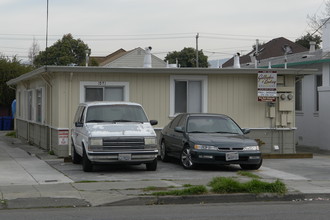 1571 Lincoln Ave in Alameda, CA - Building Photo - Building Photo