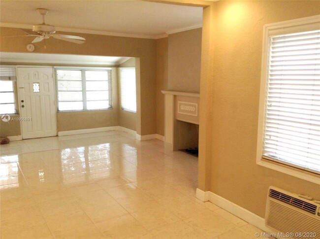 3035 SW 27th Terrace-Unit -1 in Miami, FL - Building Photo - Building Photo