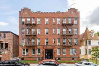 2249 83rd St in Brooklyn, NY - Foto de edificio - Building Photo