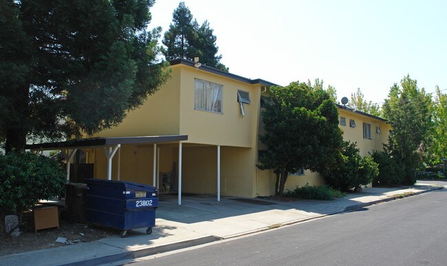 407 J St in Martinez, CA - Building Photo - Building Photo