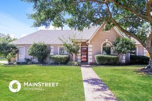 1261 Fox Trace Dr in Memphis, TN - Building Photo