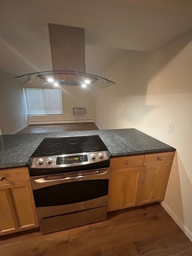 2707 Valmont Rd, Unit Two Mile Creek Conds in Boulder, CO - Foto de edificio - Building Photo
