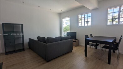 700 16th St in Miami Beach, FL - Building Photo - Building Photo