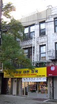149-16 41st Ave in Flushing, NY - Building Photo