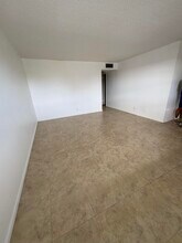163 Somerset Crescent in West Palm Beach, FL - Building Photo - Building Photo