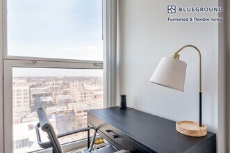 5600 N Sheridan Rd in Chicago, IL - Building Photo - Building Photo