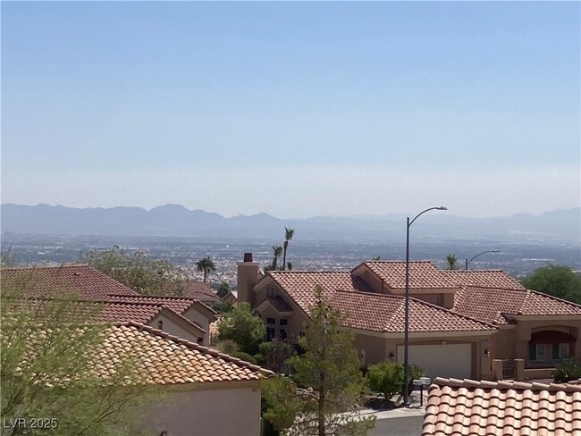 10928 Button Willow Dr in Las Vegas, NV - Building Photo - Building Photo