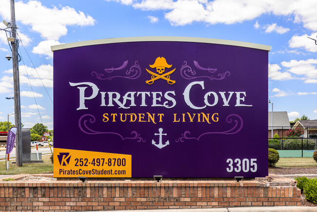 Pirates Cove Student Living in Greenville, NC - Building Photo - Building Photo