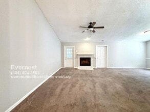 1785 Chandelier Cir E in Jacksonville, FL - Building Photo - Building Photo