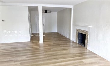 2317 W Adams St, Unit Unit 1106 in Phoenix, AZ - Building Photo - Building Photo