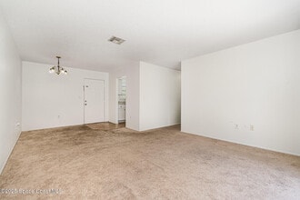 2224 Flower Tree Cir in Melbourne, FL - Building Photo - Building Photo