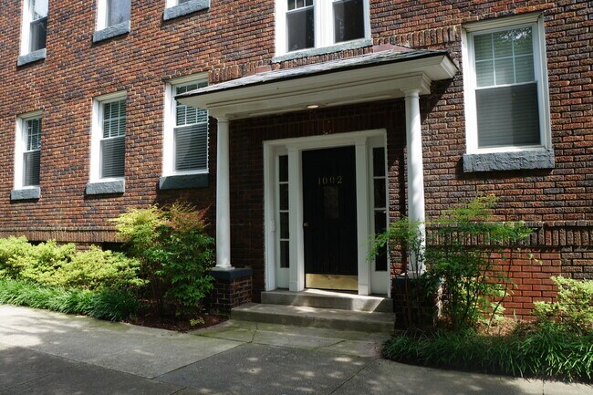 1002 Langley Rd in Norfolk, VA - Building Photo - Building Photo