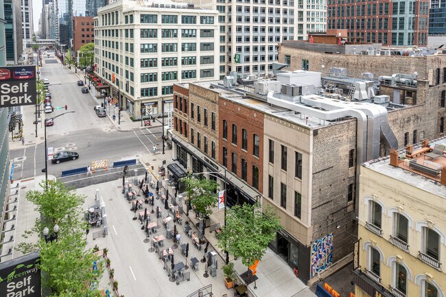 Original Town Of Chicago in Chicago, IL - Foto de edificio - Building Photo