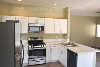 9129 Valley of Fire Ave in Las Vegas, NV - Building Photo - Building Photo