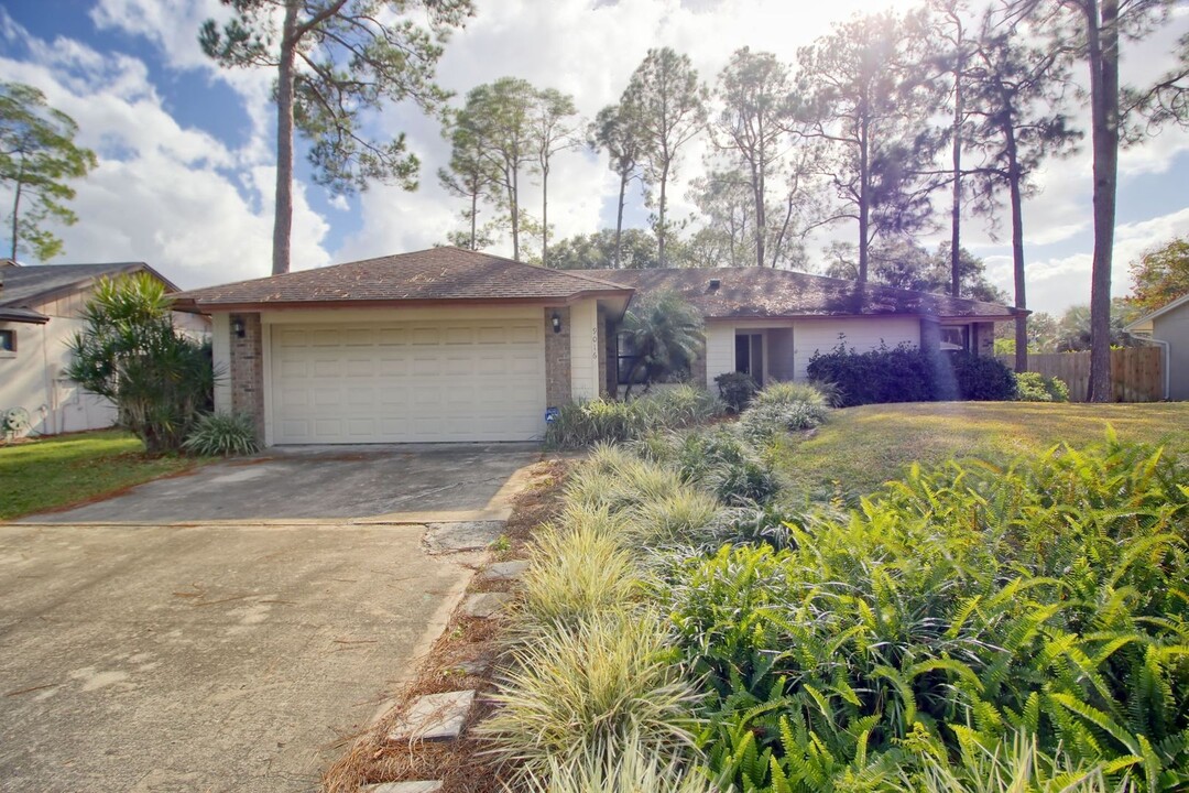 9016 Woodbreeze Blvd in Windermere, FL - Building Photo