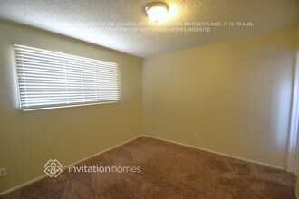 8039 S 24th St in Phoenix, AZ - Building Photo - Building Photo