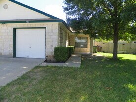 509.511 Texas Ave in Round Rock, TX - Building Photo