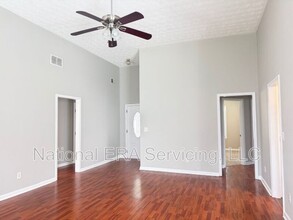 2018 Elm Grove Ln in Hampton, GA - Foto de edificio - Building Photo