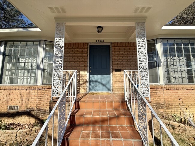 1100 W Grand Ave in Hot Springs, AR - Building Photo - Building Photo