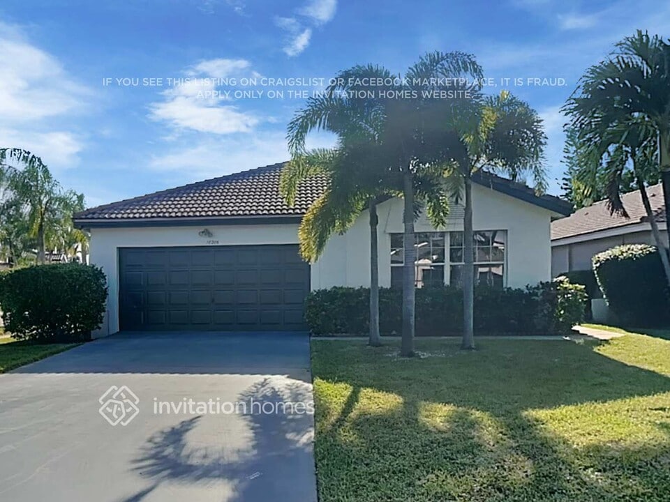 18206 SW 4th St in Pembroke Pines, FL - Foto de edificio