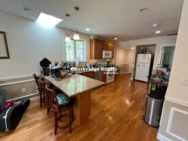 614 Main St, Unit 2 in Medford, MA - Building Photo