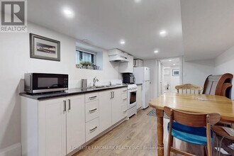 232 Laughton Ave in Toronto, ON - Building Photo - Building Photo