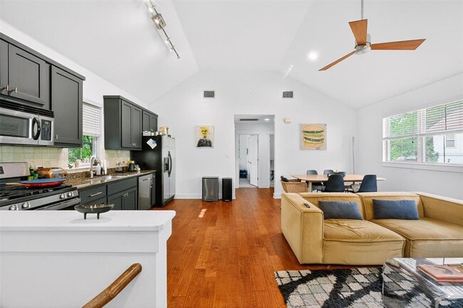 1312 Woodland Ave in Austin, TX - Building Photo - Building Photo