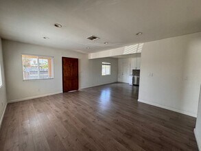 3707 W 106th St in Inglewood, CA - Building Photo - Building Photo