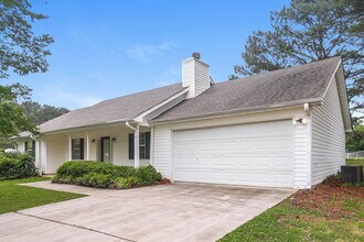 82 Eva Dr in Hampton, GA - Building Photo - Building Photo