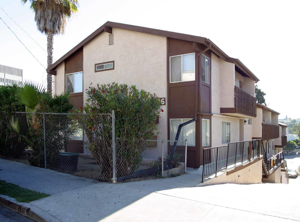 1026 N Bonnie Brae St in Los Angeles, CA - Building Photo