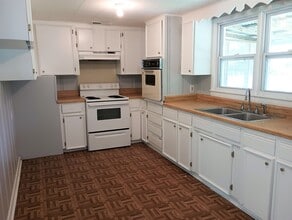 2900 Barkley Bridge Rd SW in Hartselle, AL - Building Photo - Building Photo