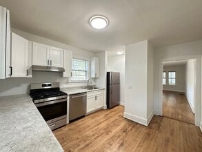 5701 N Keystone Ave, Unit R05A in Chicago, IL - Building Photo - Building Photo