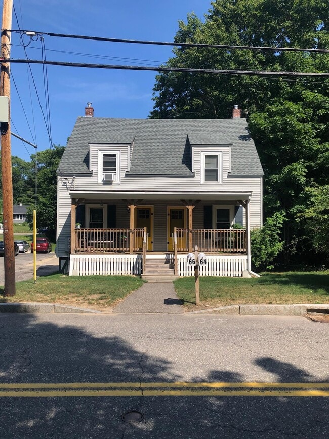64 Rogers Rd in Kittery, ME - Building Photo - Building Photo