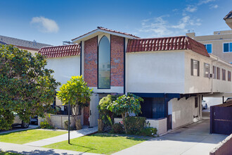 3607 Clarington Ave in Los Angeles, CA - Foto de edificio - Primary Photo