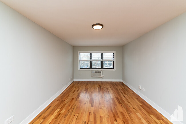 696 Elm Pl in Highland Park, IL - Building Photo - Building Photo