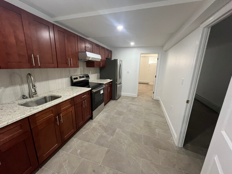 66-35 Booth St in Queens, NY - Building Photo