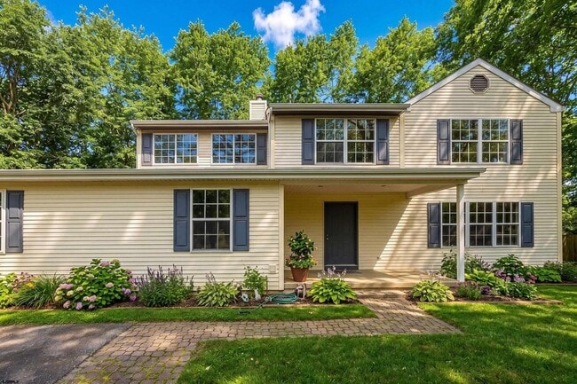 property at 1 Broadmoor Dr