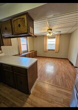 915 Corbet St, Unit Apt 2 in Tarentum, PA - Building Photo - Building Photo