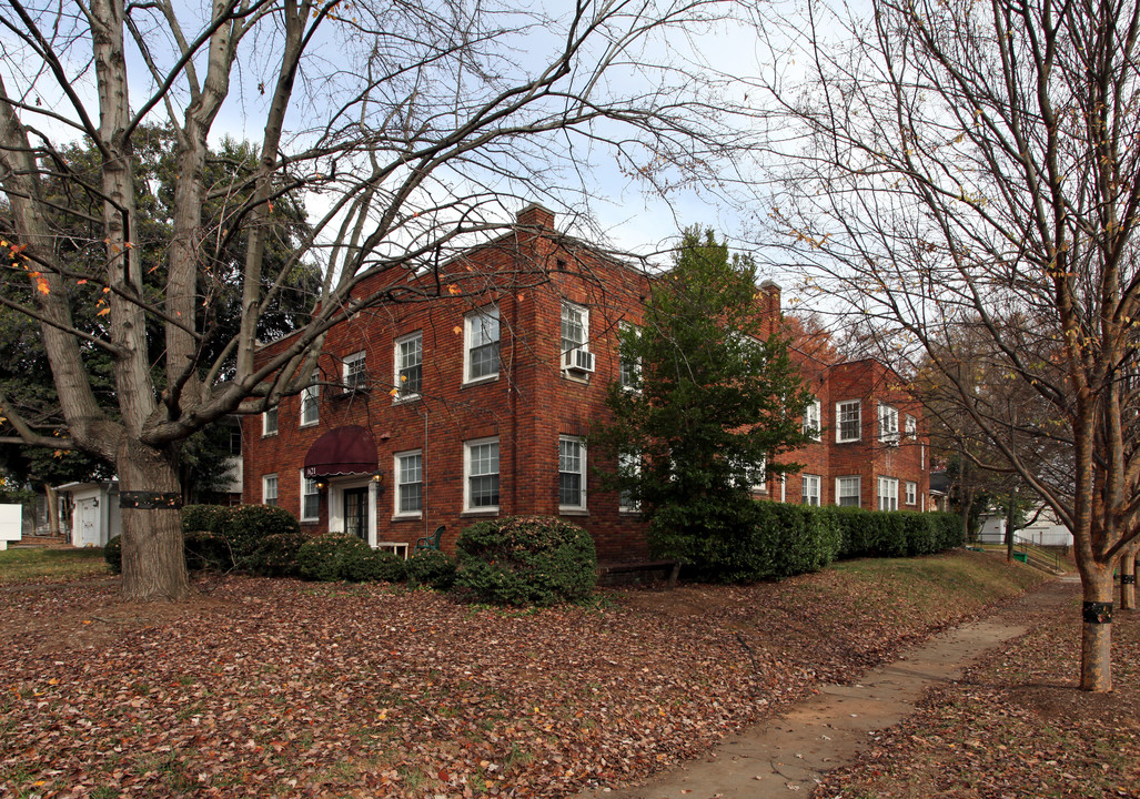 1621 East Blvd in Charlotte, NC - Building Photo